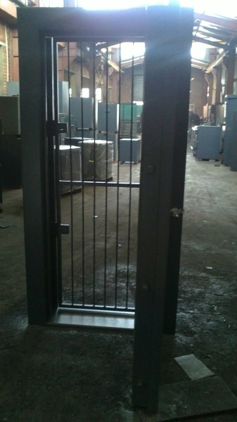 Cat 2 ADM Vault Door with Day Gate