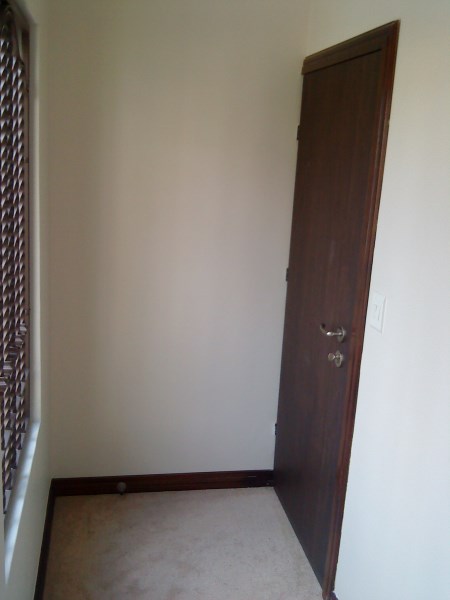 SL-Security-Door-Closed